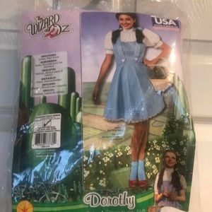 NEW Wizard of Oz Dorothy full costume💫